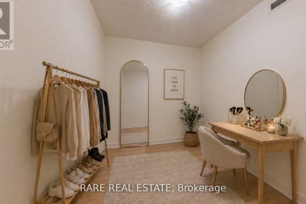 Kitchen - 607 - 1638 Bloor Street W, Toronto, ON M6P0A6 Photo 5