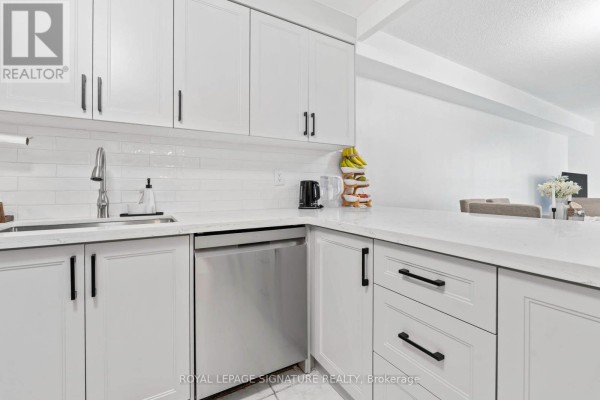 Bedroom - 607 - 238 Albion Road, Toronto, ON M9W6A7 Photo 5