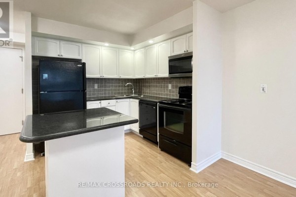 Kitchen - 607 - 33 Cox Boulevard, Markham, ON L3R8A6 Photo 4