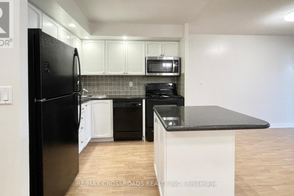 Living room - 607 - 33 Cox Boulevard, Markham, ON L3R8A6 Photo 5