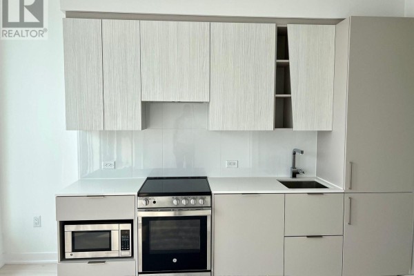 607 - 3900 Confederation Parkway, Mississauga, ON, photo 2