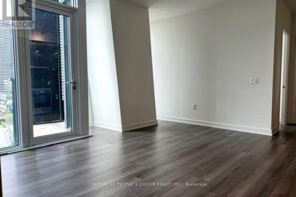 607 - 448 Burnhamthorpe Road W, Mississauga, ON L5B0R4 Photo 4