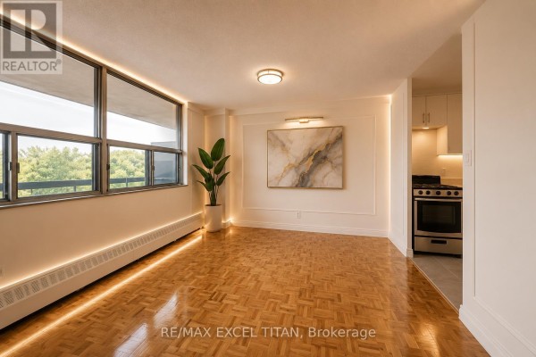607 - 5 Glamorgan Avenue, Toronto, ON M1P4P1 Photo 3