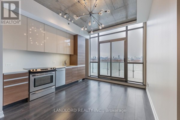 607 - 8 Gladstone Avenue, Toronto
