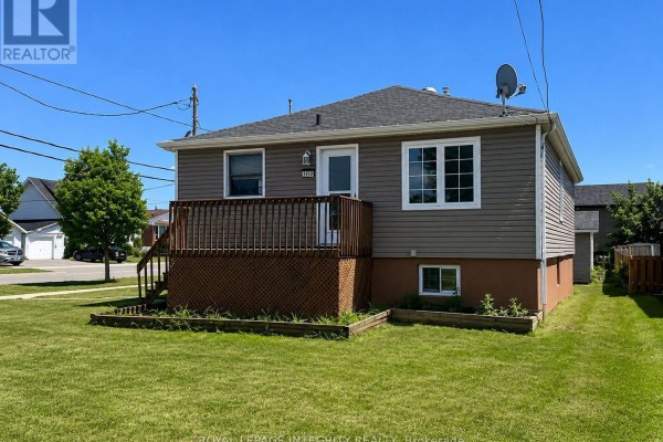 Kitchen - 607 12th Street E, Cornwall, ON K6H3B2 Photo 2