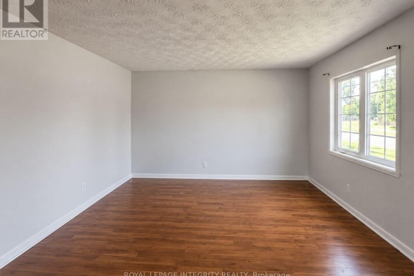 Bedroom 2 - 607 12th Street E, Cornwall, ON K6H3B2 Photo 4
