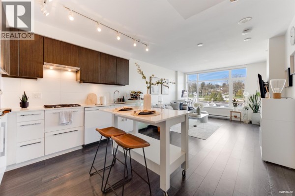 607 188 Agnes Street, New Westminster, BC V3L0H6 Photo 4