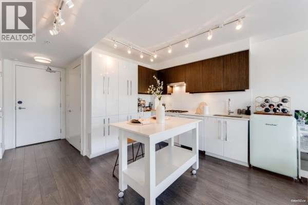 607 188 Agnes Street, New Westminster, BC V3L0H6 Photo 5
