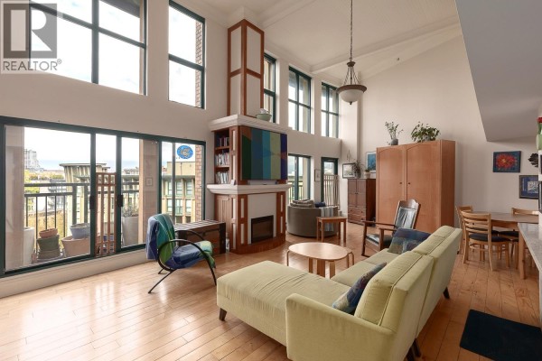 607 22 E Cordova Street, Vancouver, BC V6A4G8 Photo 3