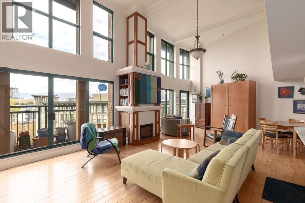 607 22 E Cordova Street, Vancouver, BC V6A4G8 Photo 4
