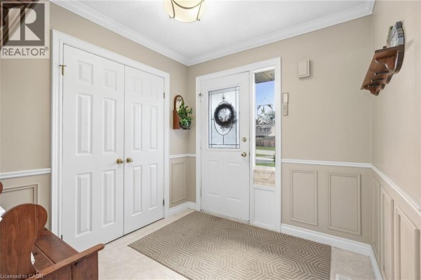 4pc Bathroom - 607 Clover Park Crescent, Milton, ON L9T4T7 Photo 4