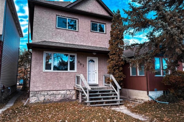 607 Jubilee Avenue, Winnipeg