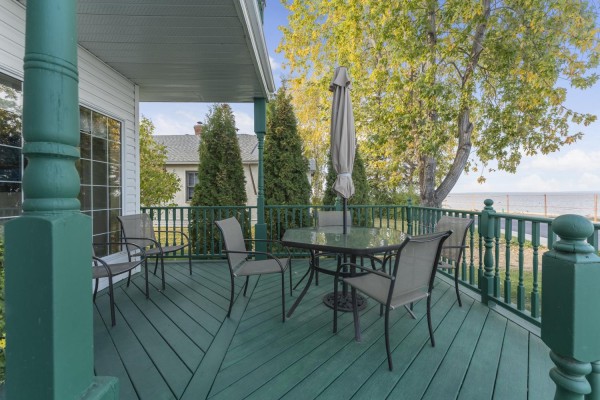 607 Lakeshore Drive, Cold Lake, AB T9M1B1 Photo 4