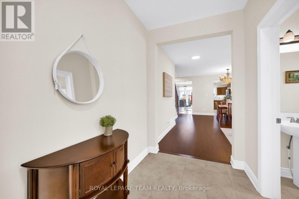607 Parade Drive, Ottawa, ON, photo 3