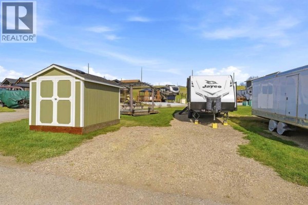 6074, 25054 South Pine Lake Road, Rural Red Deer County, AB T0M1R0 Photo 4