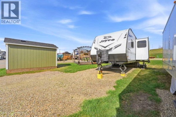 6074, 25054 South Pine Lake Road, Rural Red Deer County, AB T0M1R0 Photo 5