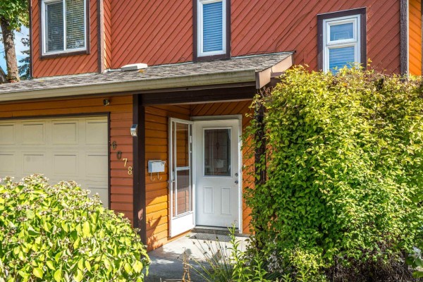 6078 194a Street, Surrey, BC V3S7L3 Photo 2
