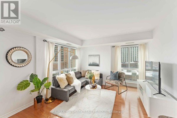 608 - 200 Rideau Street, Ottawa, ON K1N5Y1 Photo 2