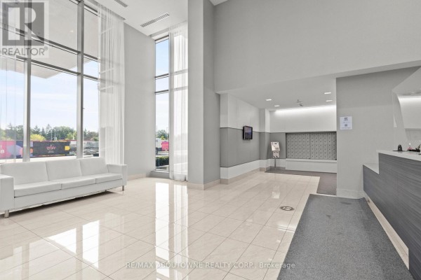608 - 2087 Fairview Street, Burlington, ON L7R0E5 Photo 4