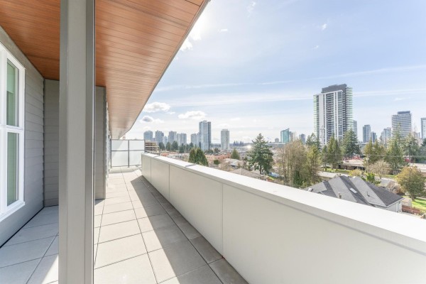 608 10488 138a Street, Surrey, BC, photo 2