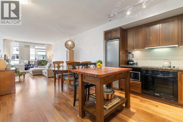 608 2228 W Broadway, Vancouver, BC, photo 3