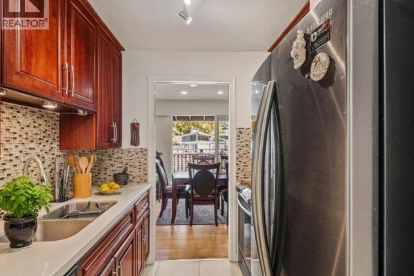 608 555 W 28th Street, North Vancouver, BC V7N2J7 Photo 5