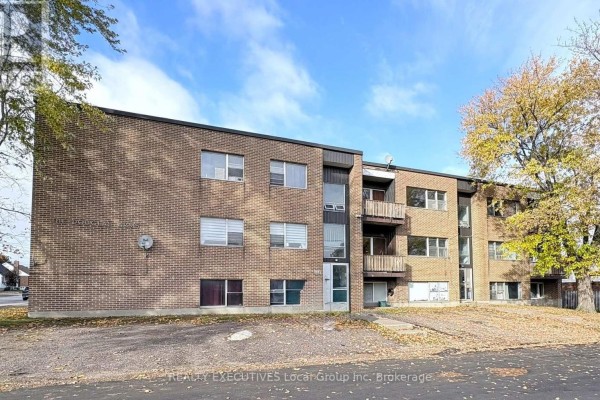 608-618 Lorne Avenue, North Bay, ON P1B6X2 Photo 2