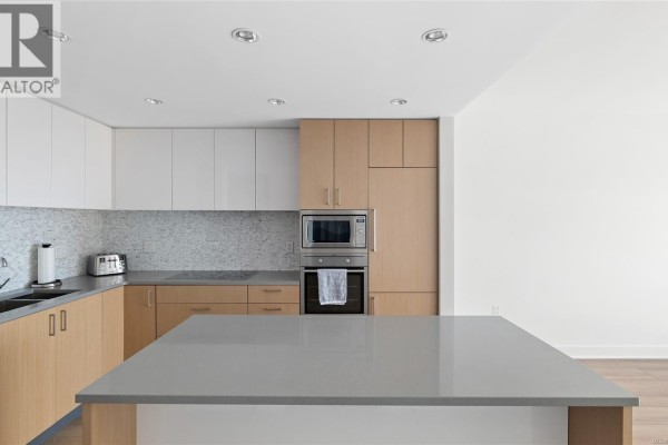 Kitchen - 608 838 Broughton St, Victoria, BC V8W1E4 Photo 4