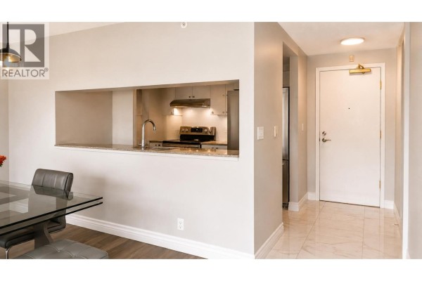 608 Marinaside Crescent, Vancouver, BC V6Z2W4 Photo 4