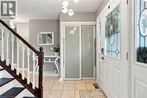 4pc Bathroom - 608 Woodward Avenue, Milton, ON L9T3B8 Photo 5