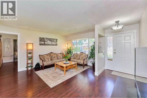 6086 49 Avenue, Delta, BC, photo 3