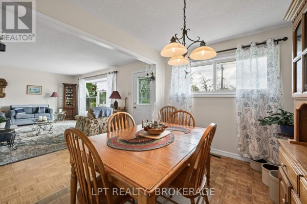 6087 County Road 2 Road, Loyalist, ON K0H2H0 Photo 2