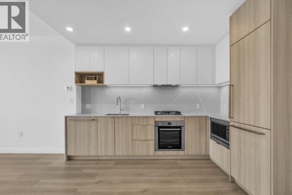 6087 Wilson Avenue, Burnaby, BC V5H0M1 Photo 2