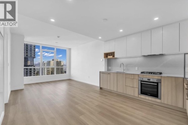 6087 Wilson Avenue, Burnaby, BC V5H0M1 Photo 3