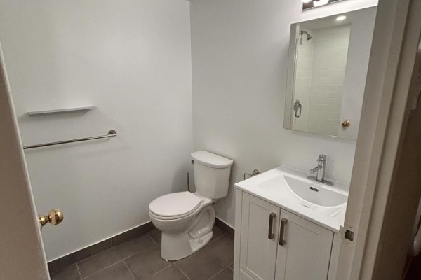 609 - 117 Gerrard Street E, Toronto, ON M5B2L4 Photo 5
