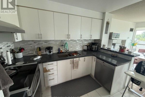 609 - 2177 Burnhamthorpe Road W, Mississauga, ON L5L5P9 Photo 3