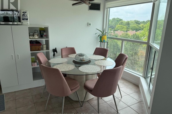 609 - 2177 Burnhamthorpe Road W, Mississauga, ON L5L5P9 Photo 4