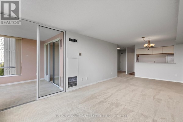 609 - 26 Hanover Road, Brampton, ON L6S4T2 Photo 4