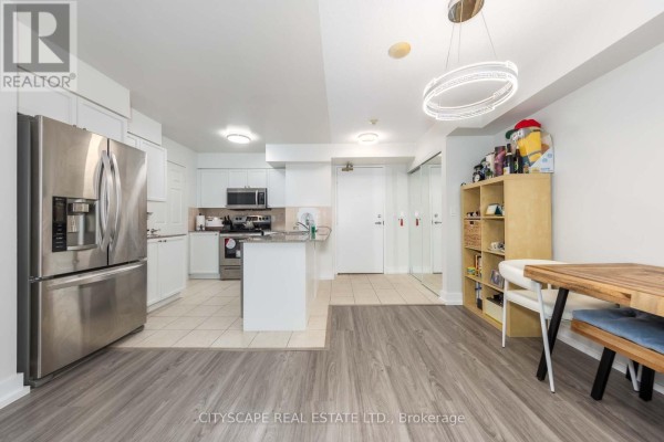 Primary Bedroom - 609 - 5940 Yonge Street, Toronto, ON M2M4M6 Photo 4