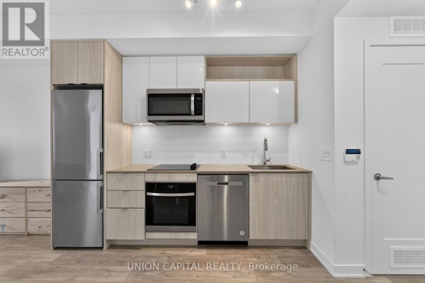 609 - 70 Princess Street, Toronto, ON M5A0X6 Photo 3