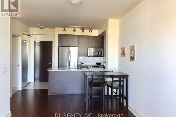 609 - 825 Church Street, Toronto, ON M4W3Z4 Photo 5