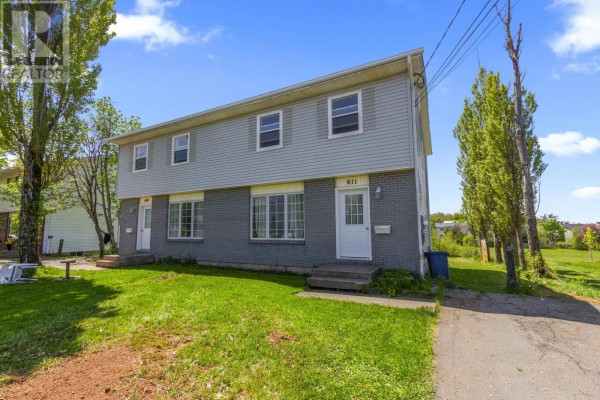 609-611 Queen Street, Charlottetown, PE, photo 2