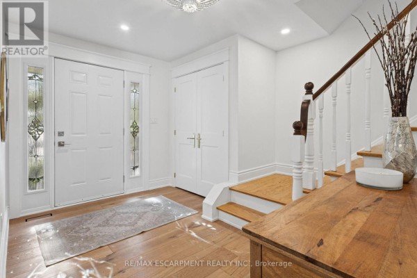 609 Cherrywood Drive, Burlington, ON, photo 3