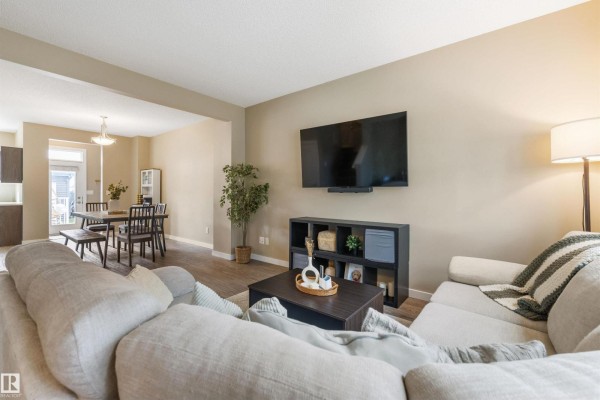 Bedroom 2 - 6090 Rosenthal Wy Nw, Edmonton, AB T5T7C9 Photo 5