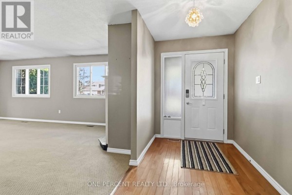 Kitchen - 6099 Starfield Crescent, Mississauga, ON L5N1X2 Photo 3