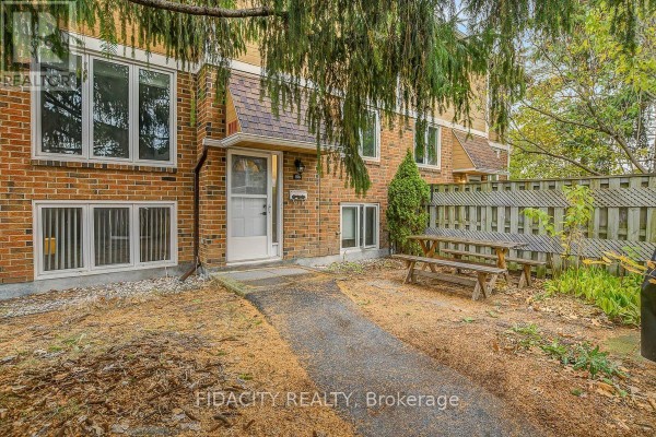 61 - 159 Salter Crescent, Ottawa, ON, photo 2