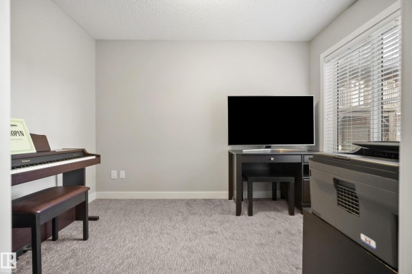 Primary Bedroom - #61 1005 Graydon Hill Bv Sw, Edmonton, AB T6W3J5 Photo 4