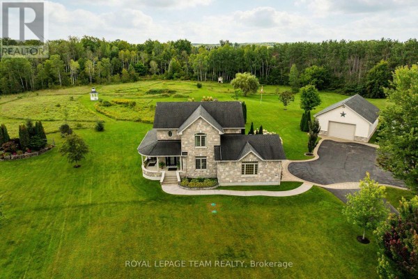Family room - 61 Balmoral Street, North Grenville, ON K0G1J0 Photo 2