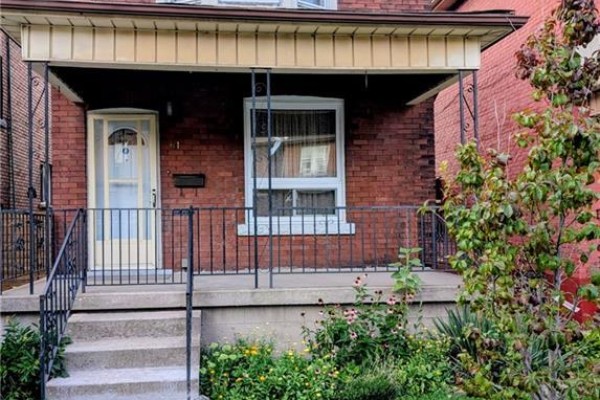 61 Barnesdale Avenue N, Hamilton, ON, photo 2
