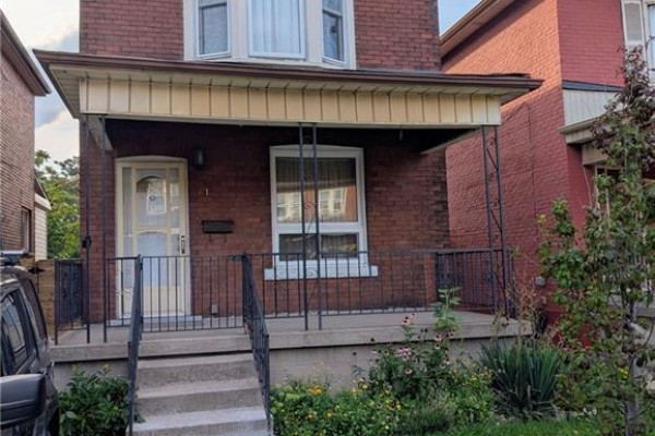 61 Barnesdale Avenue N, Hamilton, ON, photo 3